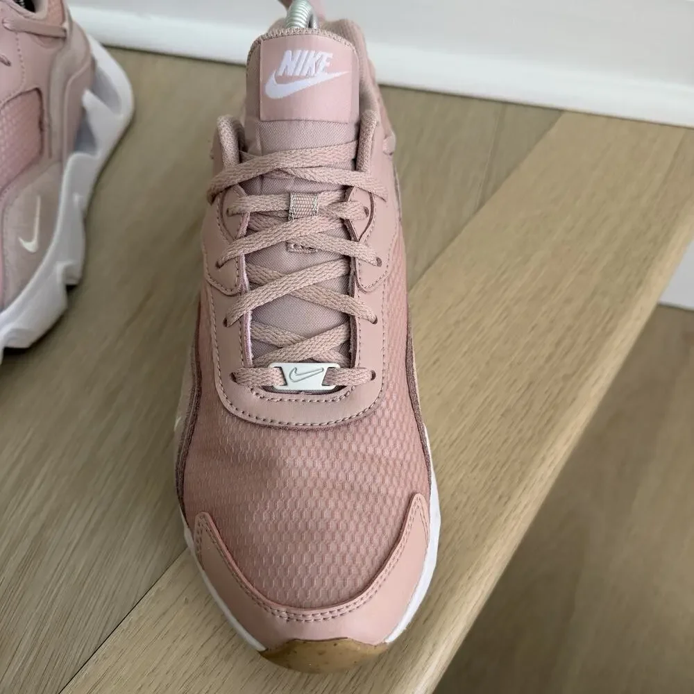 Women’s Nike RYZ 365 2 Pink Oxford Colorway Shoes Size US 9.5